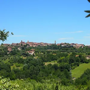 Nell'antica Torre Di Fronte A Apartamento Siena